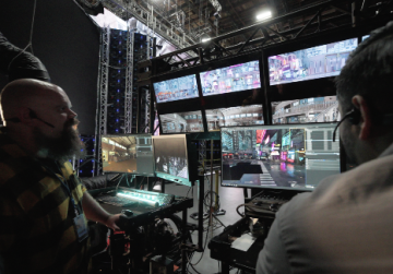 Studios Small Photos